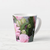 Pink Blume Bouquet Latte Tasse (Rechte Ecke)