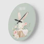 Pink Blush Bunny Sage Green Name Kinderzimmer Cloc Große Wanduhr (Winkel)