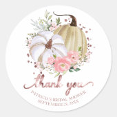 Pink Blush Floral Pumpkin Fall Brautparty Gefallen Runder Aufkleber (Vorderseite)