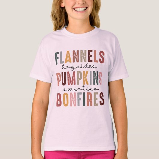 Pink Bonfire Girl & Pumpkin Patch Wear T-Shirt (Vorderseite)