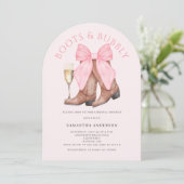 Pink Boots Bubbly Western Bridal Shower Einladung (Stehend Vorderseite)