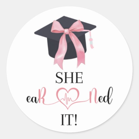 Pink Bow Abschluss, den sie verdient hat Cupcake T Runder Aufkleber (Vorderseite)