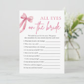 Pink Bow alle Augen auf dem Bride Brautparty Spiel Einladung (Stehend Vorderseite)