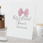 Pink bow bridal shower name date pastel stylish te sockelschild (In Situ)