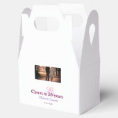 Pink bow cheers to 50 years anniversary wedding  geschenkschachtel (Geöffnet)