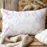 Pink Bow Coquette Girl Dekokissen<br><div class="desc">Pink Bow Girl Niedliches Kinderzimmer Kissen mit individuelle Name</div>