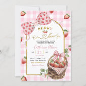 Pink Bow Coquette Strawberry Gingham Bridal Shower Einladung (Vorderseite)