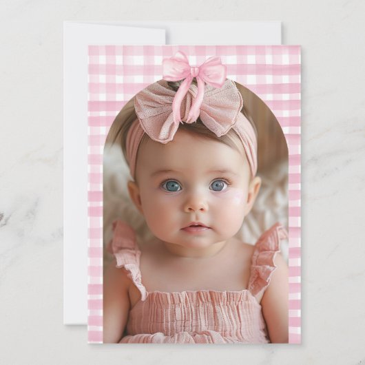 Pink Bow Coquette wird ein Mädchen erster Geburtst Einladung (Rückseite)