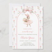 Pink Bow & Floral Bunny Baby Shower  Einladung (Vorderseite)
