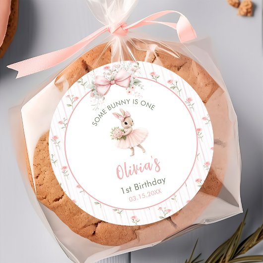 Pink Bow & Floral Some Bunny is One 1st Birthday Runder Aufkleber