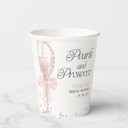 Pink Bow Pearls & Prosecco Brautparty Pappbecher (Rückseite)