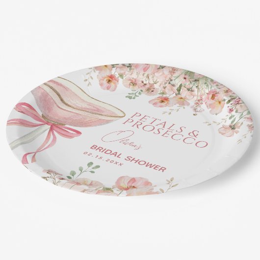Pink Bow Petals & Prosecco Blush Brautparty Pappteller (Schrägansicht)