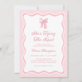 Pink Bow Shes binden das Brautparty des Knotens Einladung (Vorderseite)