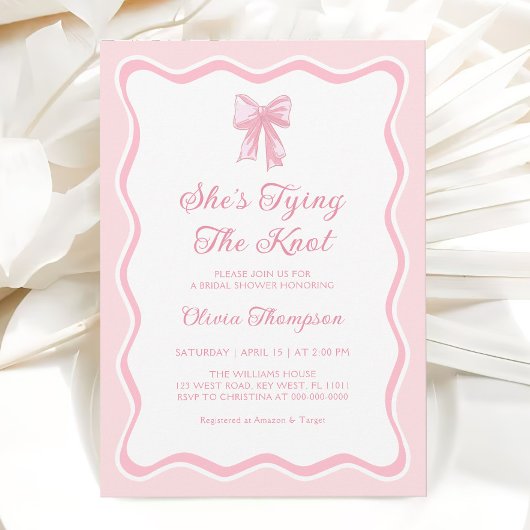 Pink Bow Shes binden das Brautparty des Knotens Einladung
