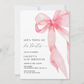 Pink Bow She's Tying Up Her Twenties 30th Birthday Einladung (Vorderseite)