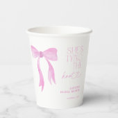Pink Bow Sie bindet das Brautparty des Knotens Pappbecher (Rückseite)