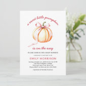 Pink Bow Sweet Little Pumpkin Girl Babydusche Einladung (Stehend Vorderseite)