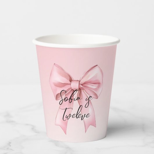 Pink Bow Twelve Birthday Pappbecher (Vorderseite)