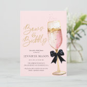 Pink Bows und Bubbly Brautparty Einladung (Stehend Vorderseite)
