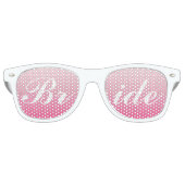 Pink Bride in Script Wedding Sonnenbrille (Vorderseite)