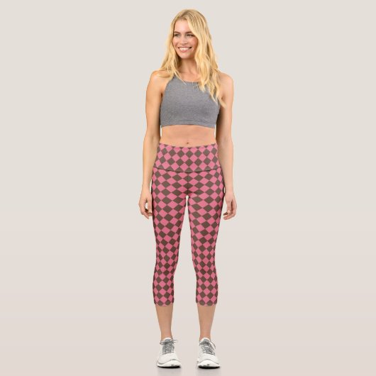 Pink Brown Schachbrett Diamond Pattern Capri Leggings (Vorderseite)