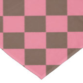 Pink Brown Schachbrett Diamond Pattern Tischdecke (Schrägansicht)