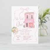 Pink Café Paris Eiffel Tower Brautparty Einladung (Stehend Vorderseite)