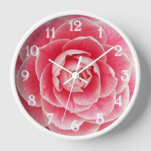 Pink Camellia Bloom Floral Wanduhr (Vorderseite)