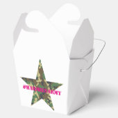 Pink Camouflage Bachelorette Hashtag Gefallen Box Geschenkschachtel (Geöffnet)