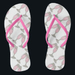 Pink Champagne Glass Bride Wedding Flip Flops Badesandalen<br><div class="desc">Eine originelle Marker-Abbildung zweier Gläser blubbly pink Champagner. Ideal für Verlobungen,  Hochzeiten,  Brautpartys,  Junggeselinnen-Abschiede und mehr! Der Designer ist verfügbar,  um benutzerdefinierte Designs zu erstellen und hochzuladen,  um den Farben und Themen Ihrer Hochzeit zu entsprechen - klicken Sie auf "Diesen Designer Gefragt",  um den Designprozess zu beginnen!</div>
