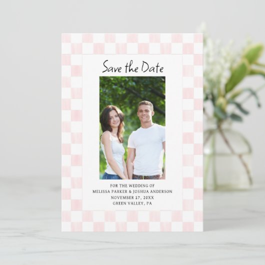 Pink Checkerboard Photo Save the Date Einladung (Stehend Vorderseite)