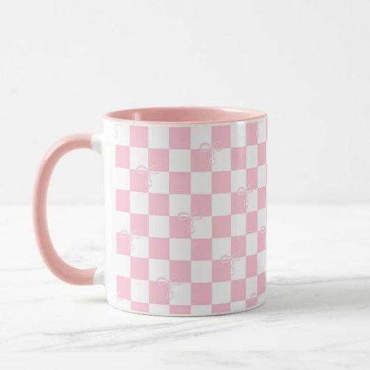 Pink Checkered Trendy Coquette Bows und Karo Tasse (Links)