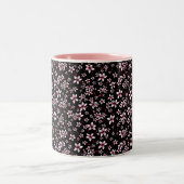 Pink Cherry Blossoms On Black Zweifarbige Tasse (Mittel)