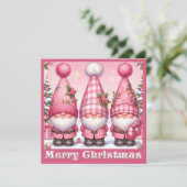 Pink Christmas Gnomes Grußkarte Feiertagskarte (Stehend Vorderseite)