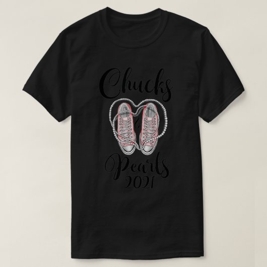 Pink Chucks Heart Shaped Pearls Valentine Chucks A T-Shirt (Design vorne)