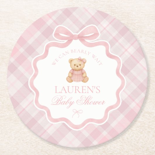 Pink Coquette Bow Bear Plaid Baby Shower Runder Pappuntersetzer (Vorderseite)