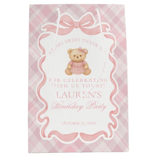 Pink Coquette Bow Bear Tartan Birthday Favors Mittlere Geschenktüte (Vorderseite)