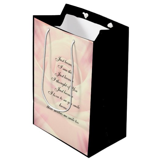 Pink Country Chic Gedicht Design Mittlere Geschenktüte (Vorderseite Schrägansicht)