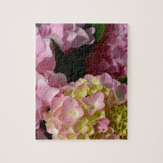 Pink Cream Hydrangeas gelb rosa grüne Blüte Puzzle (Vertikal)