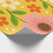 Pink, cream & Orange Flowers with Green Leaves Geschenkpapier (Ecke)