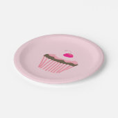 Pink Cupcake mit einer Kirsche oben Pappteller (Schrägansicht)