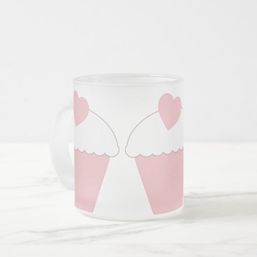 Pink Cupcake mit Herz Mattglastasse (Vorderseite Links)