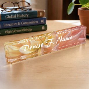 Pink Dahlia Petals Personalisiert Namensplakette