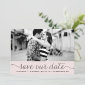 Pink Dainty Script Rette unsere Datumsanzeige Save The Date (Stehend Vorderseite)