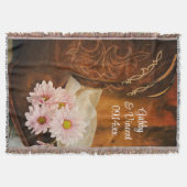 Pink Daisies Cowboy Boots Country Western Hochzeit Decke (Vorderseite)