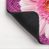 Pink Daisy auf Lila Denim Boho Mousepad (Ecke)