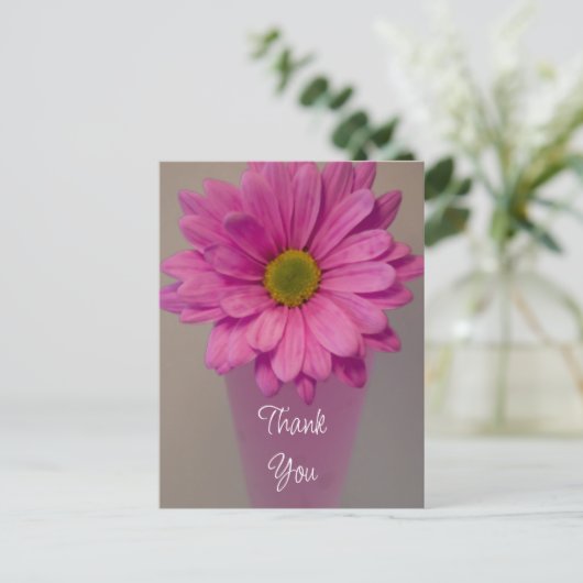 Pink Daisy in Vase Vielen Dank Hinweis Postkarte (Stehend Vorderseite)