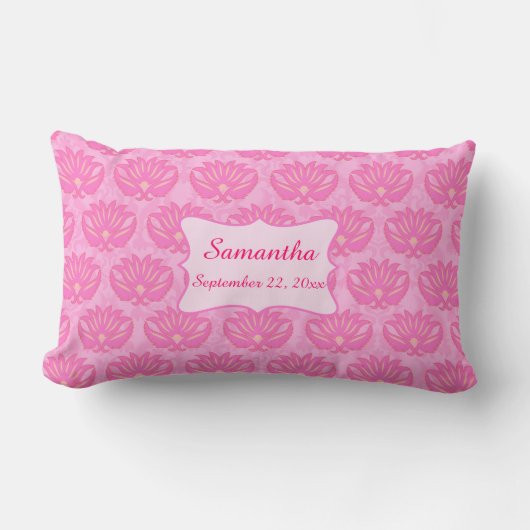 Pink Damask Baby Girl Name Personalisierte Geburt Lendenkissen (Vorderseite)