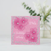 Pink Damask & Blume 19. Geburtstag Einladung (Stehend Vorderseite)