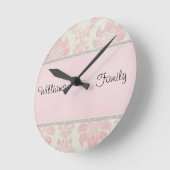 Pink Damask Diamonds Runde Wanduhr (Winkel)